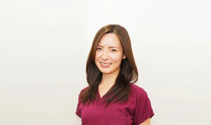 歯科医師 石川 莉里子