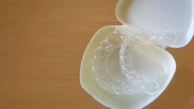 マウスピース矯正　